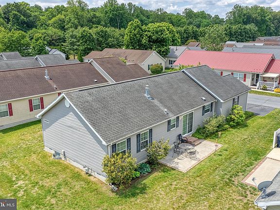 4th image of 106 Foxtail Ln #32