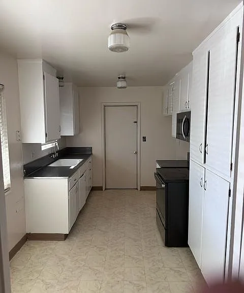 3884 Mills Way — Photo 2