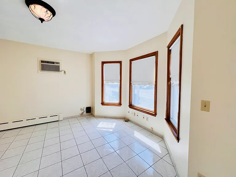 34 Medford St #34 — Photo 3