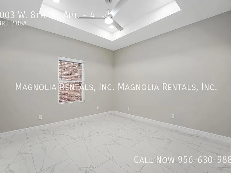 1003 W 8th St #4 — Photo 11