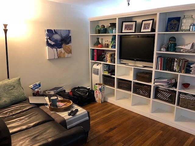 2nd image of 55 Arundel St