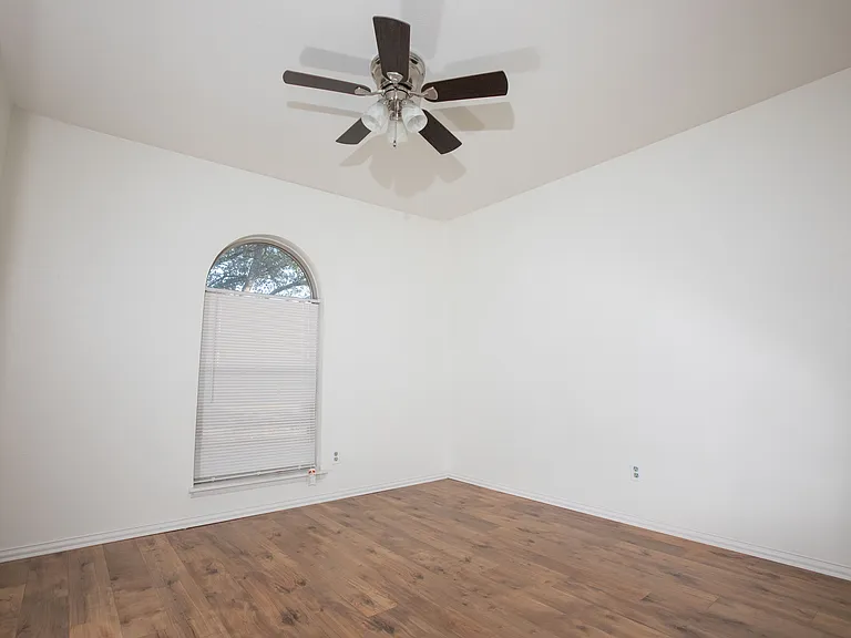 4705 Largo Trl — Photo 14