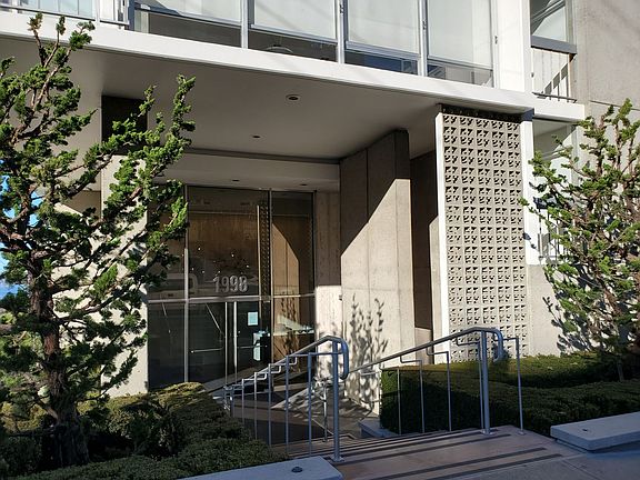 2nd image of 1998 Broadway St #601