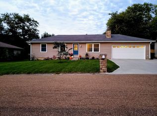 1808 Colby Ave, Marshall, MO 65340