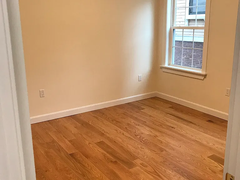 8 Greenville St #3 — Photo 8