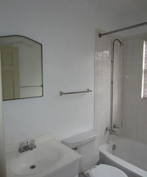 ivy 2 bathroom