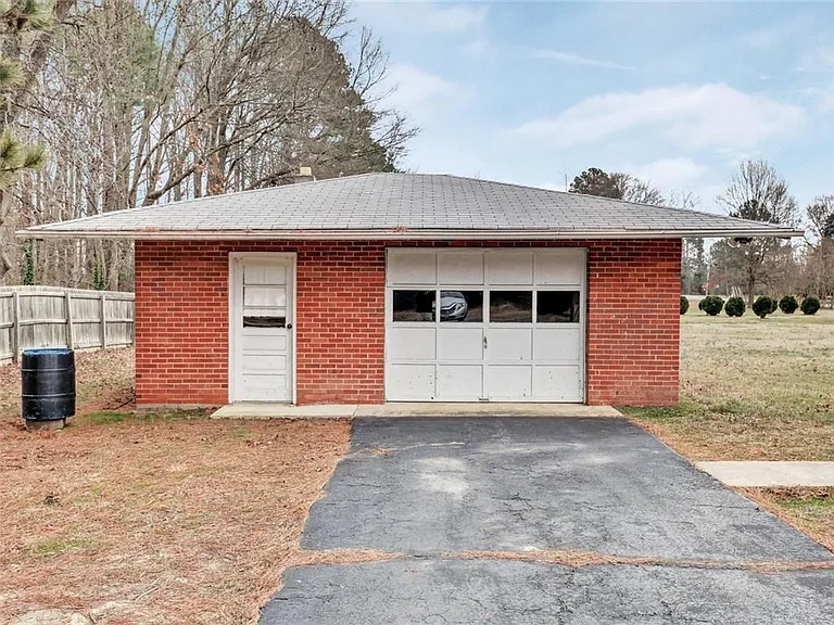 4271 Glasgow Rd — Photo 3