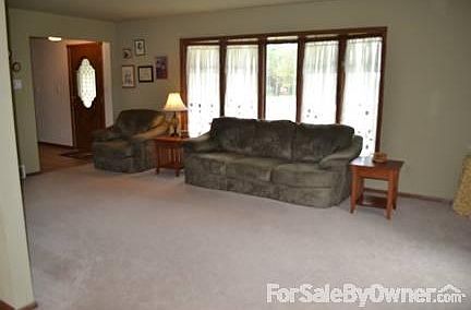 Large living room
						:
						spacious comfortable living area upon entry