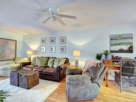 5th image of 719 Deer Run Villas