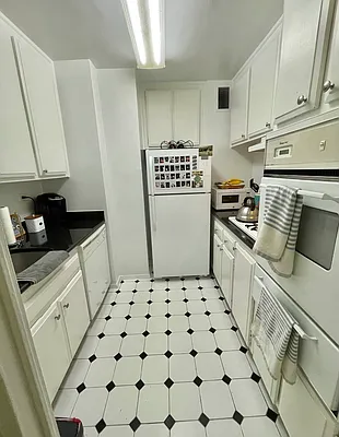 Rented by Olympia House Delaware LP | media 33