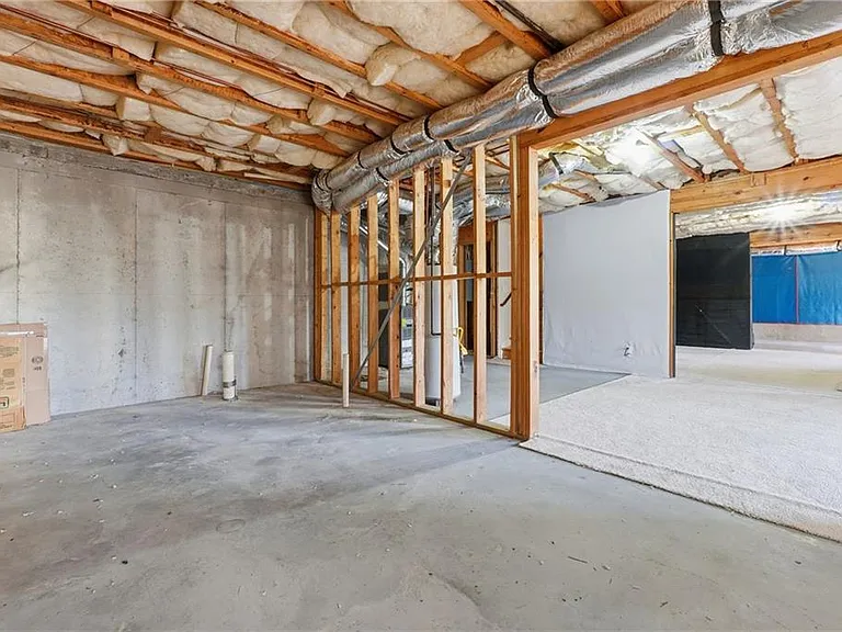 6437 Blue Water Dr — Photo 40