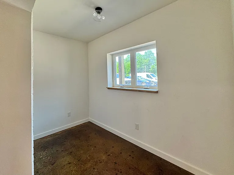 510 S College St — Photo 10