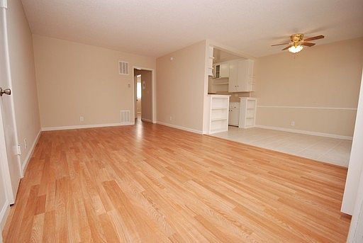 1st image of 1227 N Fuller Ave APT 07