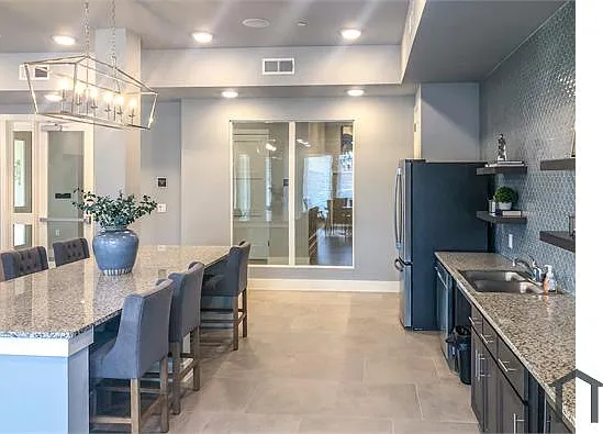 2 bed, 900 sqft, $1,499 — Photo 2