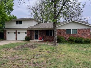 4600 Woodmont Dr, Haltom City, TX 76117