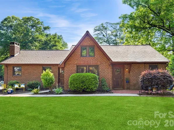 1206 S Point Rd, Belmont, NC 28012