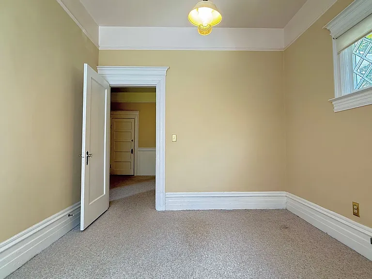 Durant Ave. 2318 — Photo 14