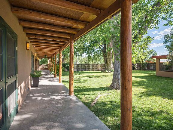 3rd image of 55 Cresencio Ln