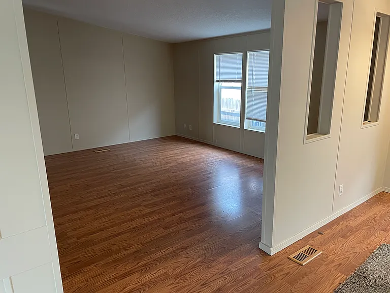 1634 W Mikey Dr — Photo 6