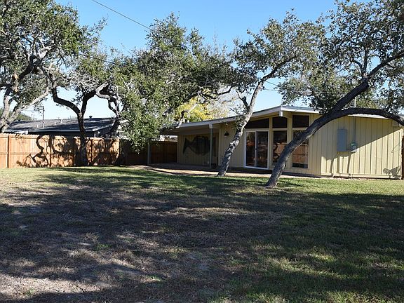 4th image of 1701 Picton Ln