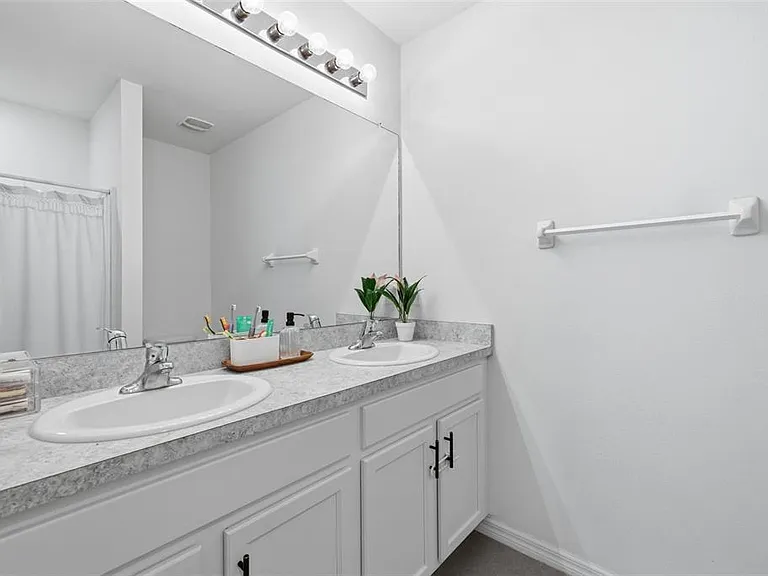 16163 Silent Sands Ln — Photo 17