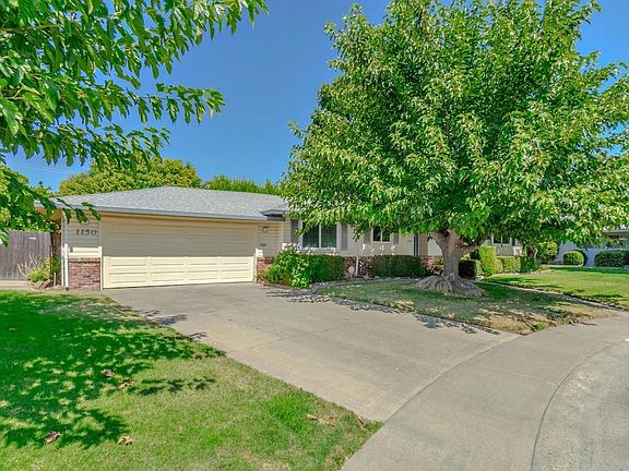 2nd image of 1150 Park Cir