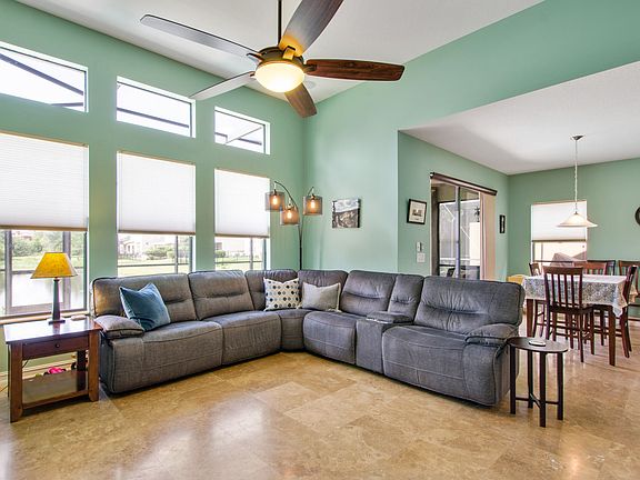 Wow! Tons of Natural Light