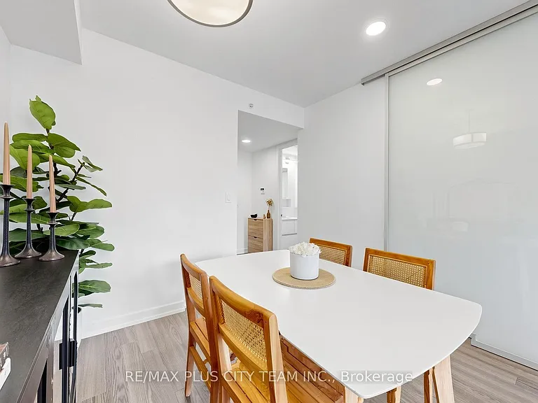 377 Madison Ave #503 — Photo 10