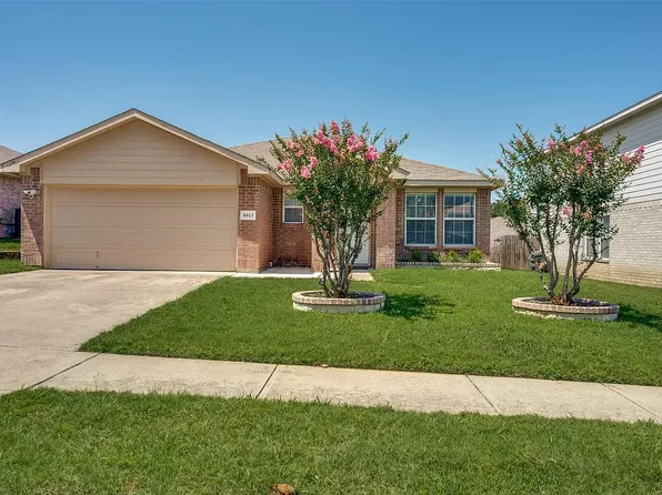 8013 Hidden Oaks Dr, Fort Worth, TX 76120