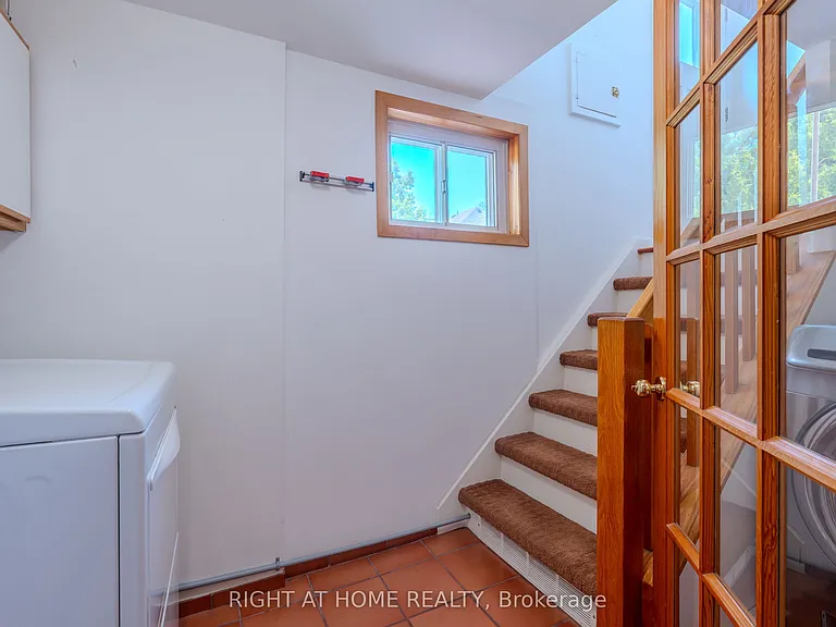 426 Seaton Dr — Photo 15