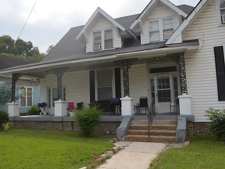 123 Campbell St #2 — Photo 2