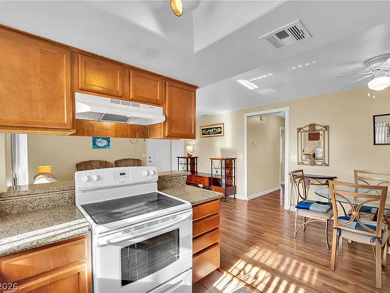 7300 Pirates Cove Rd #2038 — Photo 28