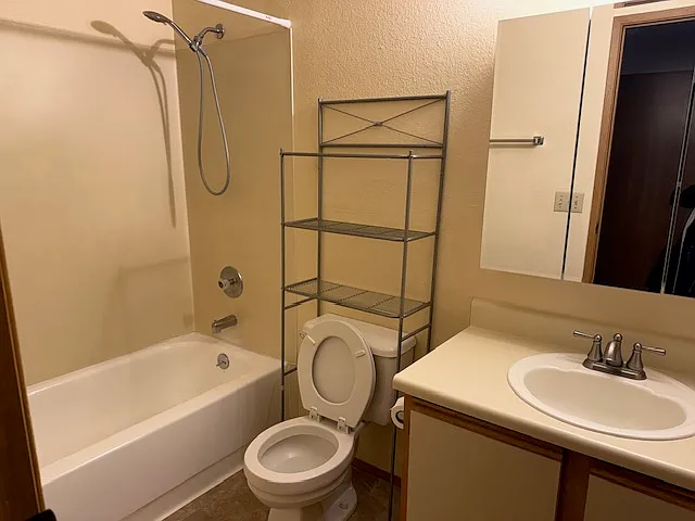 609 S 222nd St #206 — Photo 14