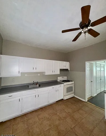 1084 Sanford Ave #A — Photo 2