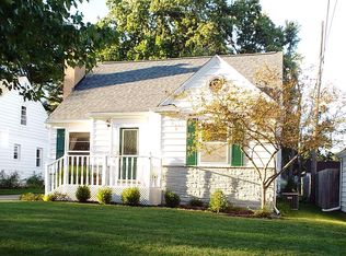 1135 Pacific Ave, Lansing, MI 48910