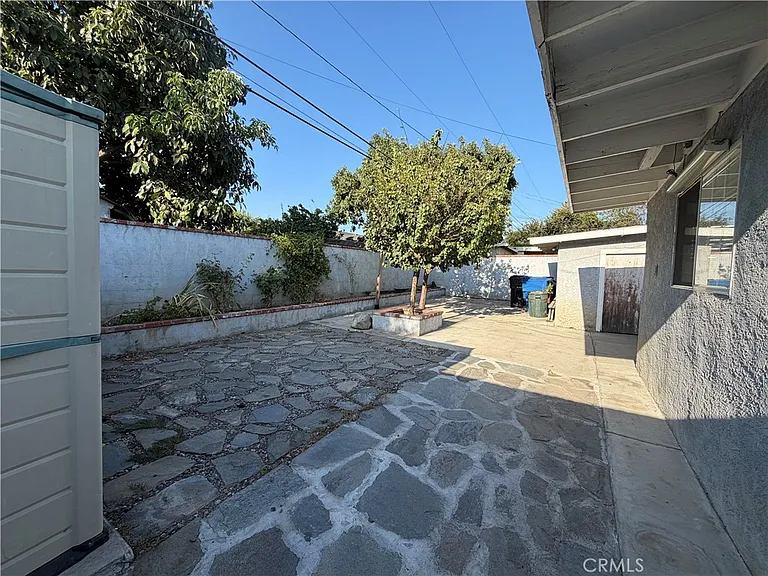 129 E Pomona Ave — Photo 17