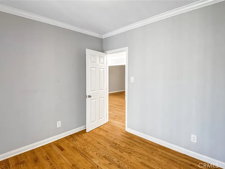 5251 W 124th St — Photo 15