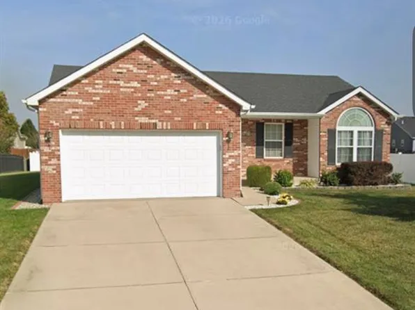 1928 Wellington Ln, Maryville, IL 62062