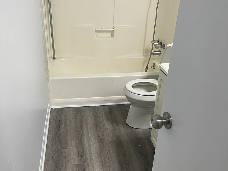 195 Pamela Dr — Photo 4