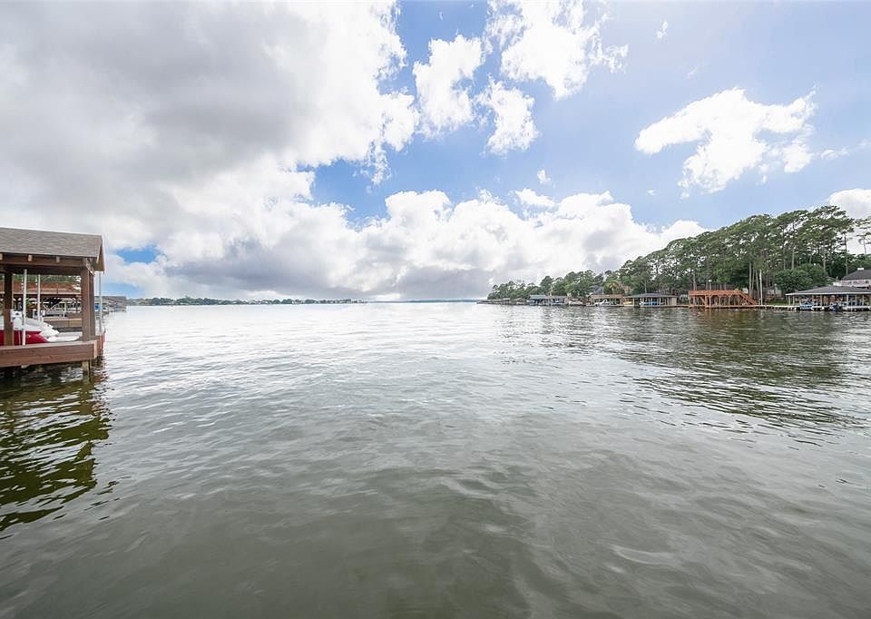 1st image of 12386 Lake Vista Dr