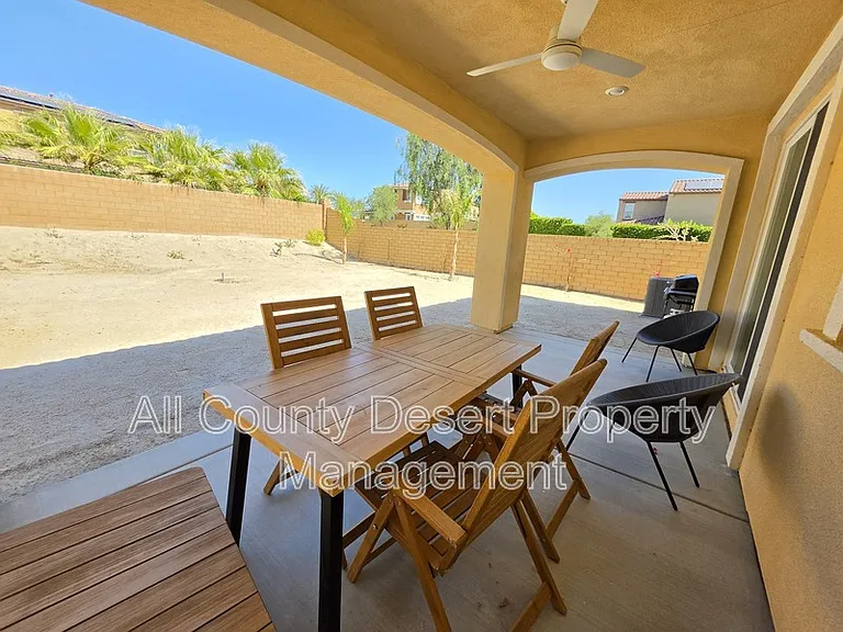 35460 Domani Dr — Photo 24