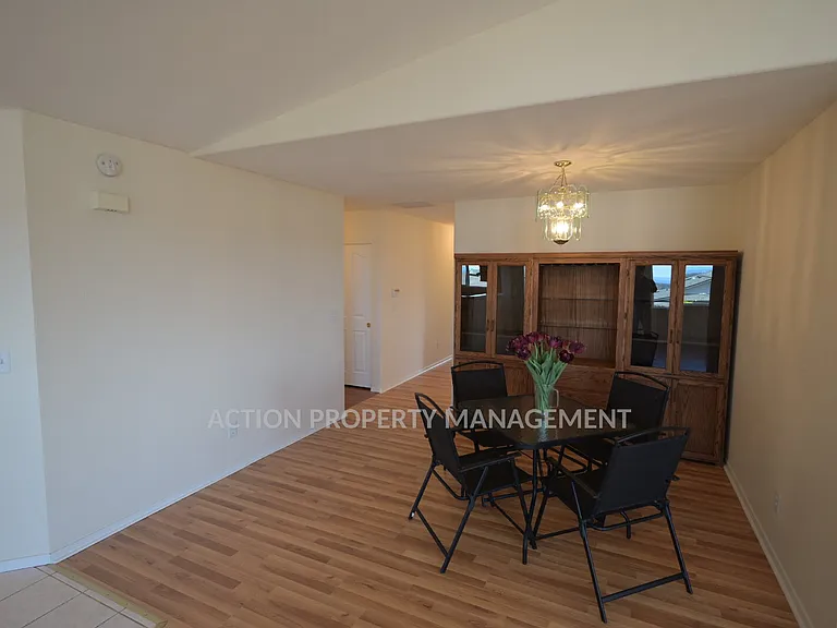 70 Amethyst Dr — Photo 8