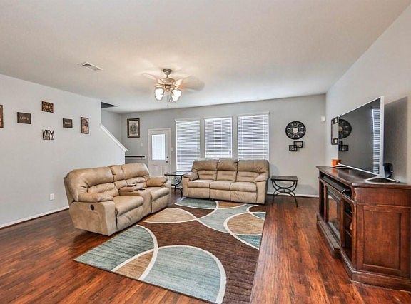 3rd image of 18515 Windy Stone Dr