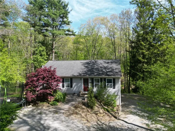 614 Van Buren St, Evans City, PA 16033