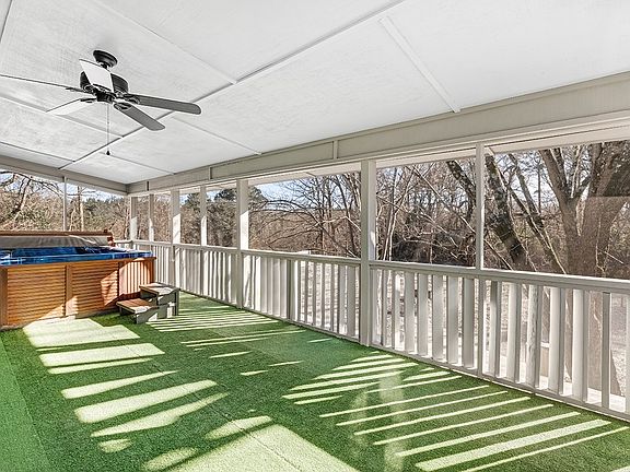 4th image of 2607 Lonnie Ln