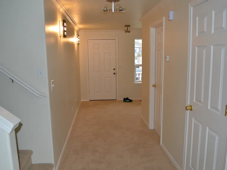 15018 NE 68th Way — Photo 2