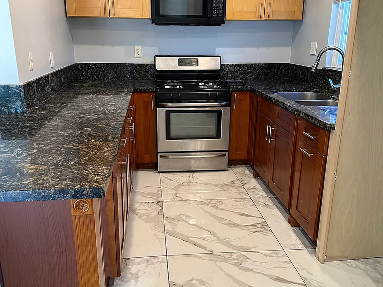 11581 Jerry Ln — Photo 2