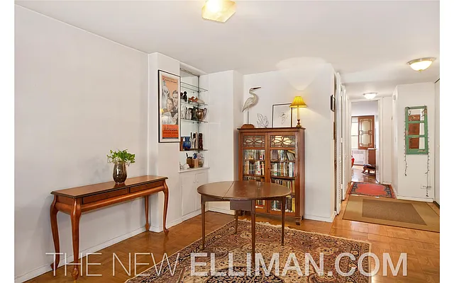 Sold by Douglas Elliman | media 18