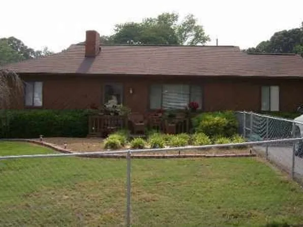 104 Oakleaf Dr, Landrum, SC 29356