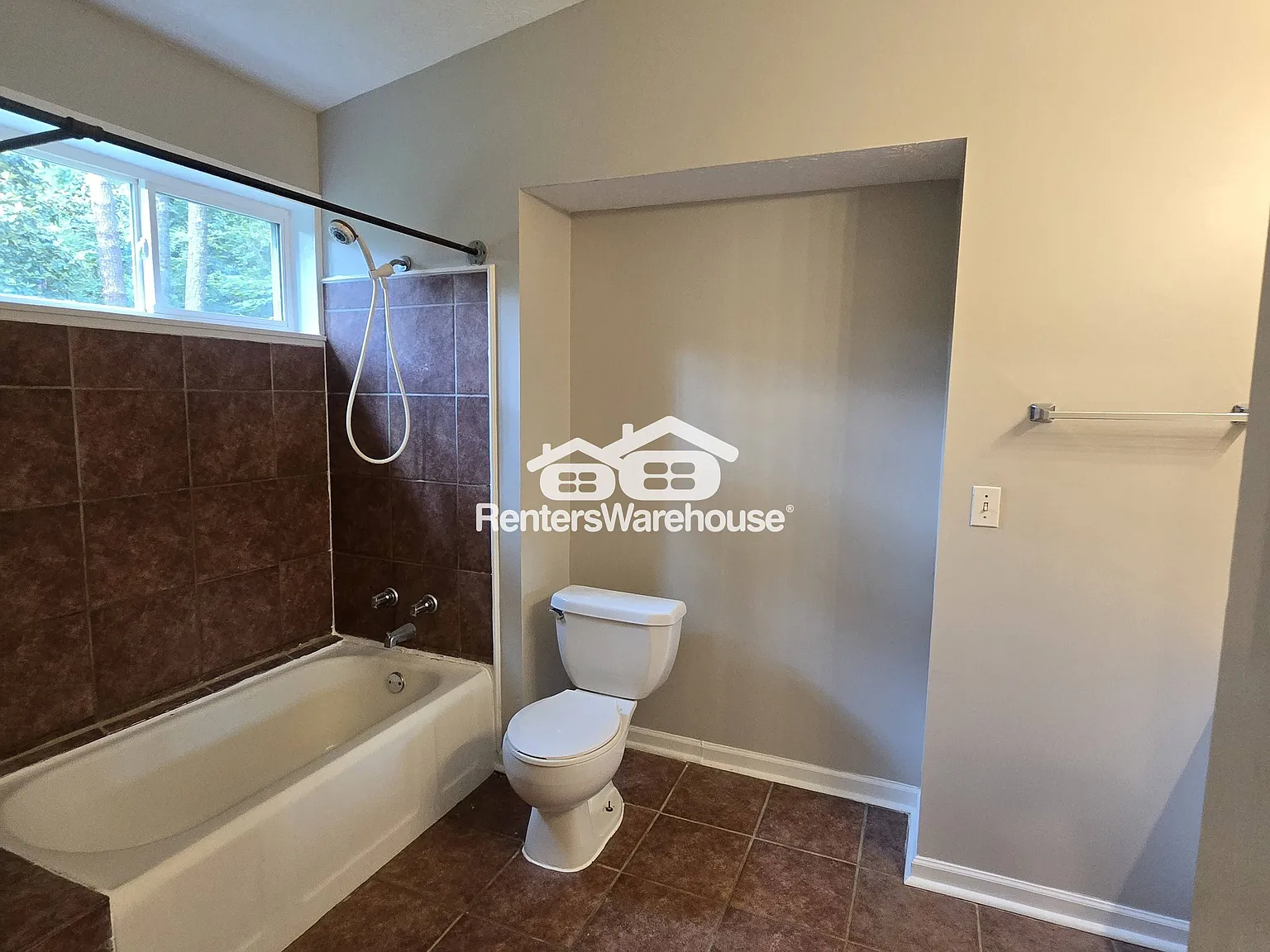 Beautiful 4-Bedroom Ranch Home In Decatur! — Photo 4